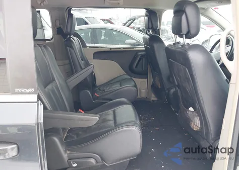 2014 Chrysler Town & Country Touring z USA, uszkodzony, nr VIN 2C4RC1BG5ER330048